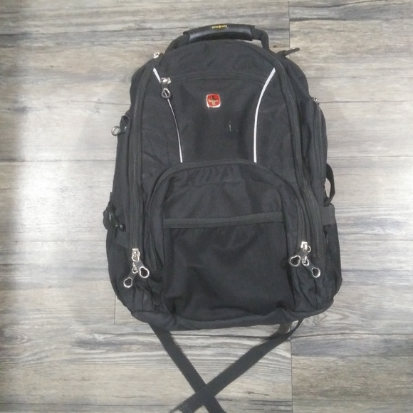 backpack multiple compartments